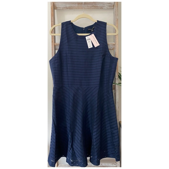 Banana Republic Dresses & Skirts - Banana Republic • Textured Striped Dress